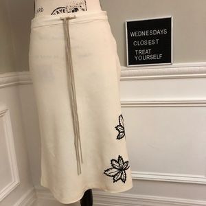 Gia & Co. size Small Applica Leaf skirt